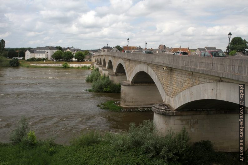 Pont du Maréchal Leclerc. Photo © Alex Medwedeff