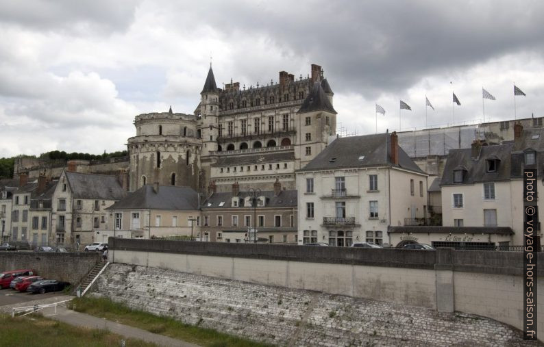 Château d'Amboise vu de la Loire. Photo © André M. Winter