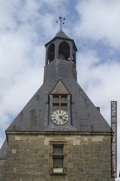 Face ouest de la tour de l'Horloge d'Amboise. Photo © Alex Medwedeff