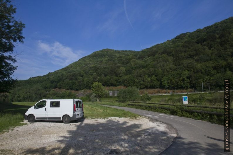 Notre Trafic au bord du Doubs à Roche-lès-Clerval. Photo © Alex Medwedeff