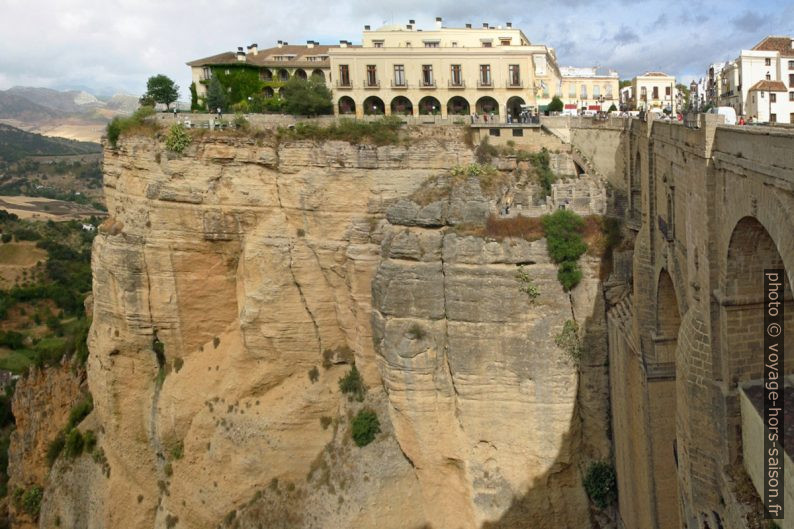 Parador de Ronda et le Puente Nuevo. Photo © André M. Winter