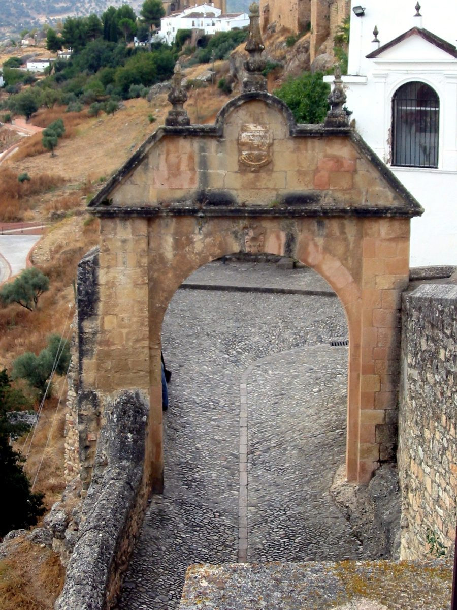 Puerta Felipe V. Photo © Alex Medwedeff