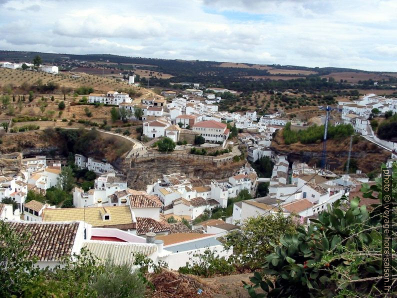 Setenil de las Bodegas. Photo © André M. Winter