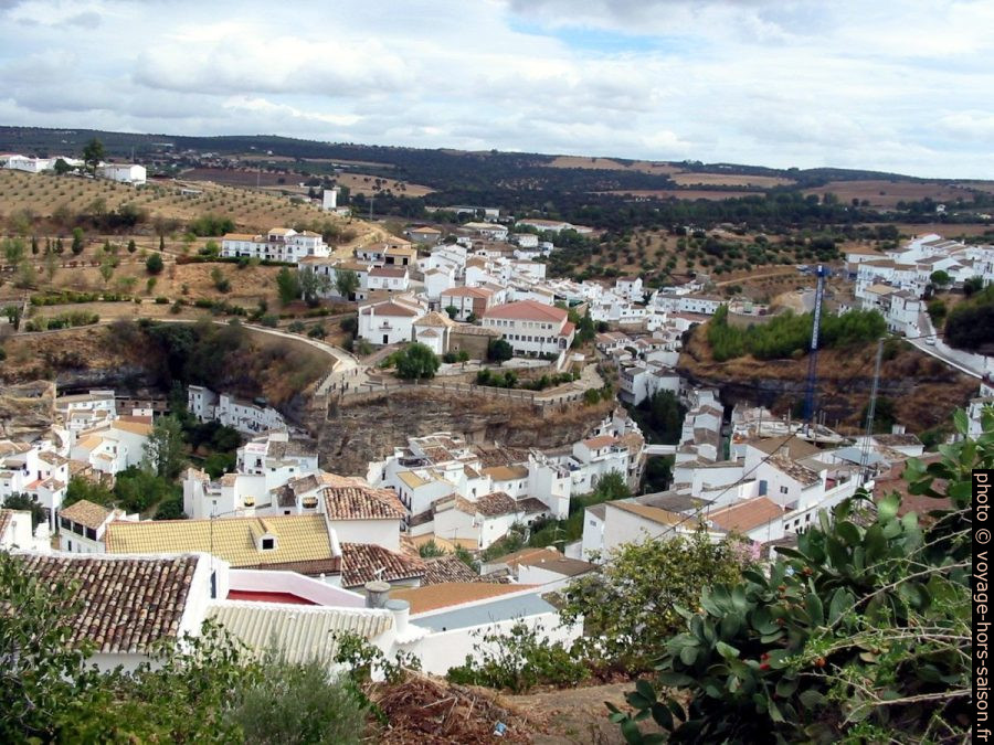 Setenil de las Bodegas. Photo © André M. Winter