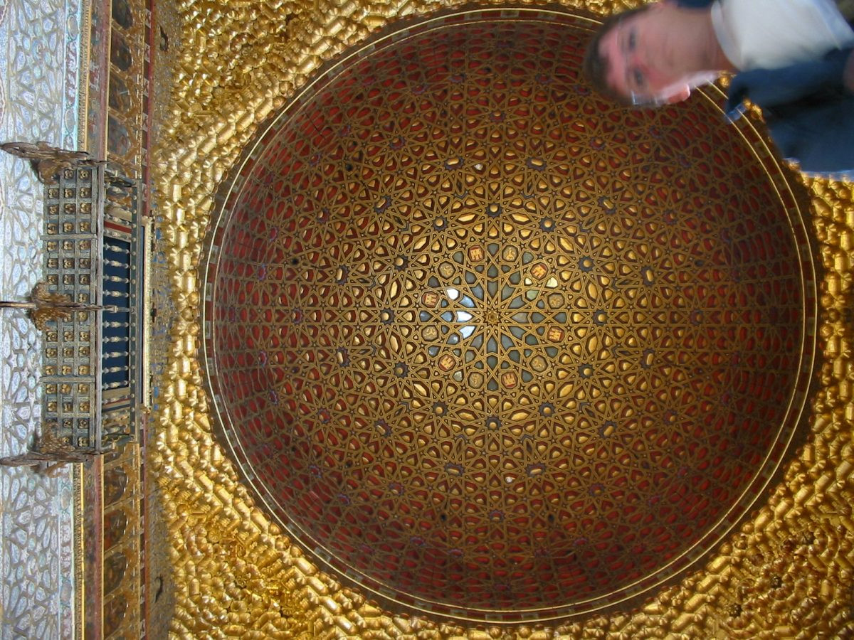 Coupole du Salón de los Embajadores. Photo © André M. Winter