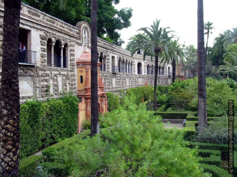 Mur des Jardines del Alcázar. Photo © André M. Winter