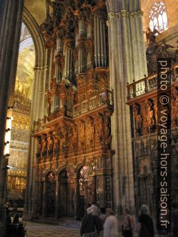 Une des orgues de la cathédrale de Séville. Photo © André M. Winter