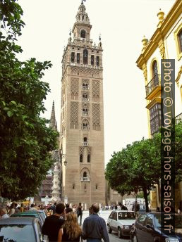 La Giralda de Sevilla. Photo © André M. Winter