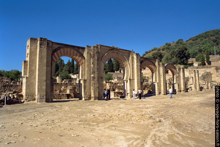 Gran Pórtico de Medinat Al-Zahra. Photo © André M. Winter