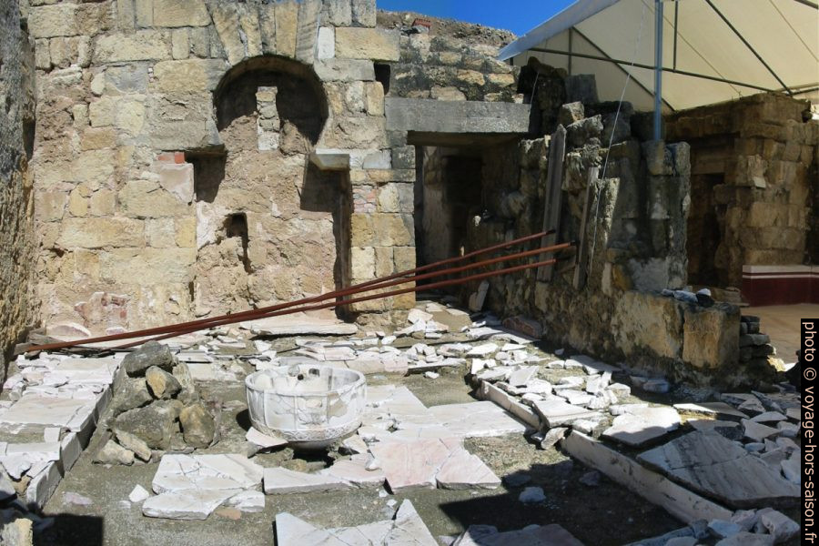 Los baños de Medinat Al-Zahra. Photo © André M. Winter