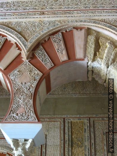 Restauration des décors de Medinat Al-Zahra. Photo © André M. Winter