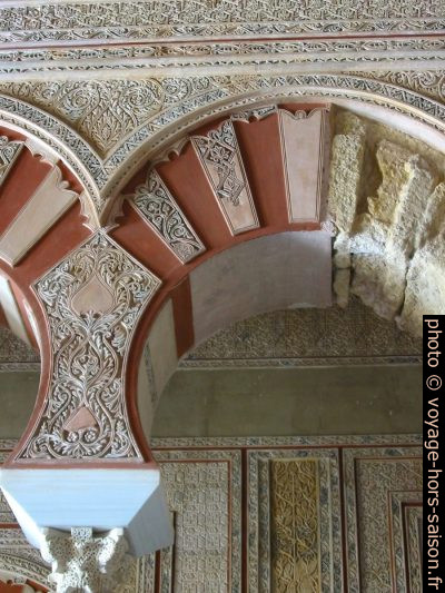 Restauration des décors de Medinat Al-Zahra. Photo © André M. Winter