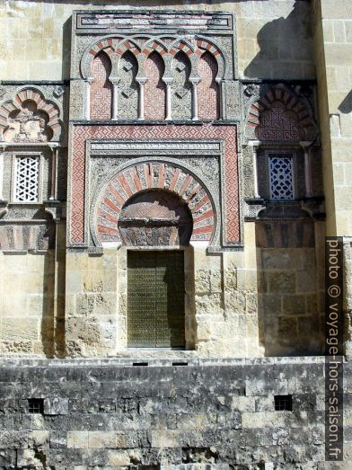 Porte extérieure de la Mezquita. Photo © André M. Winter