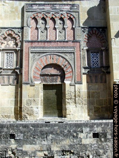 Porte extérieure de la Mezquita. Photo © André M. Winter