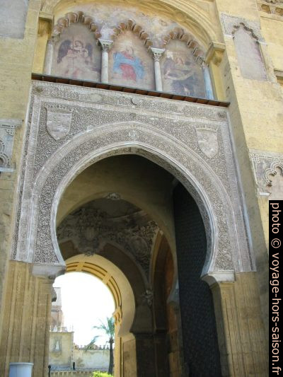 Puerta del Perdón. Photo © André M. Winter
