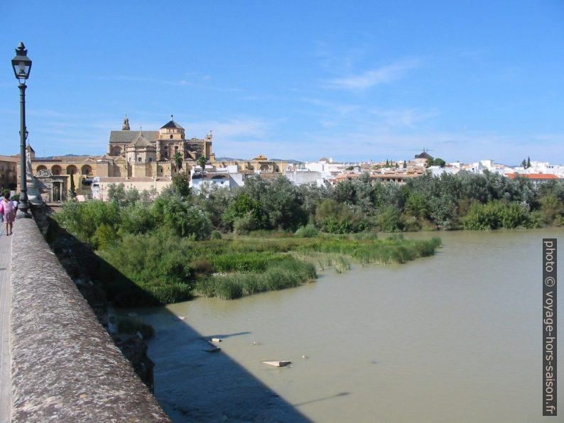 Puente Romano, la cathédrale et le Guadalquivir. Photo © André M. Winter