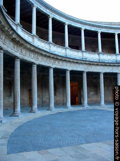 Palacio Carlos V à Grenade. Photo © André M. Winter