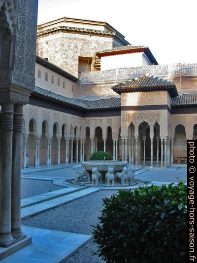Patio de los Leones. Photo © André M. Winter