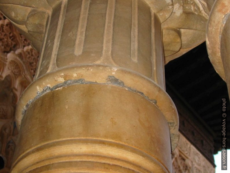 Du plomb dans les colonnes de l'Alhmabra. Photo © André M. Winter