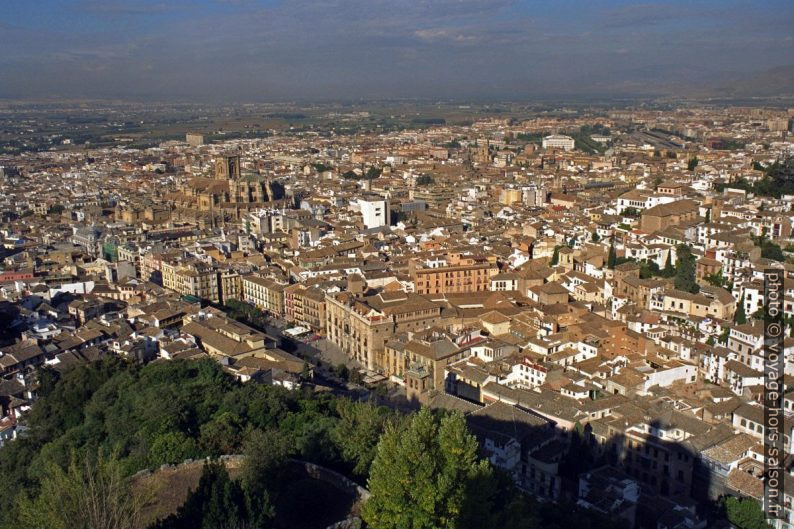 Vue sur la ville de Grenade. Photo © Alex Medwedeff