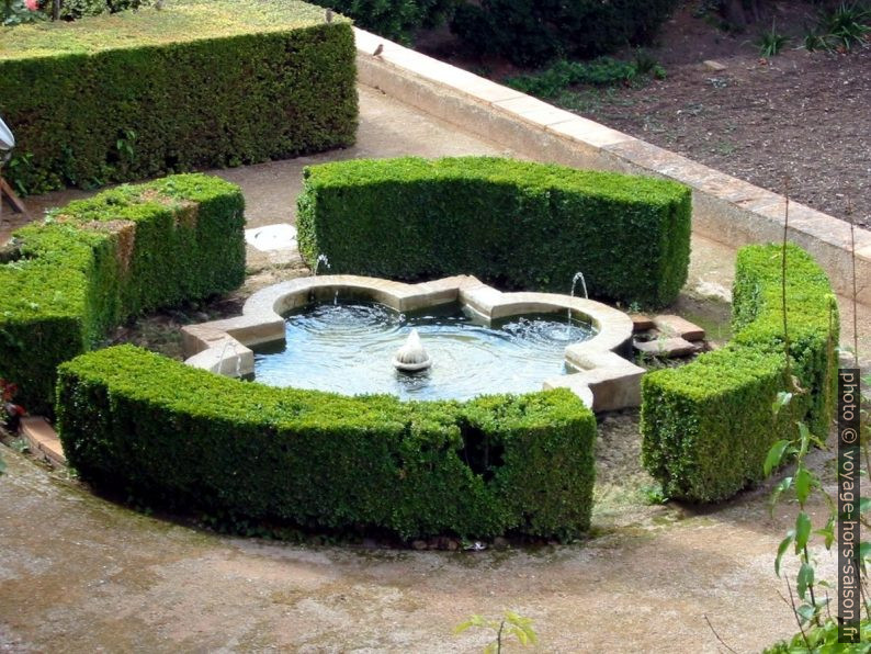 Fontaine dans le jardin du Generalife. Photo © André M. Winter