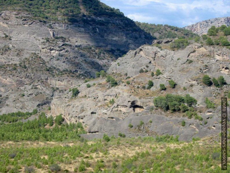 Parois rocheuses autour de Bobastro. Photo © André M. Winter