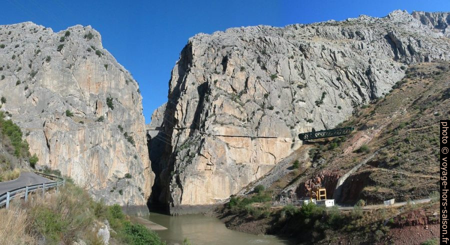 Le canyon El Chorro sort du Desfiladero de los Gaitanes. Photo © André M. Winter