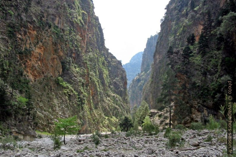 Paysage dans les Gorges de Samaria. Photo © André M. Winter