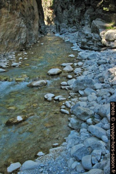 La rivière à la sortie des Portes de Fer. Photo © André M. Winter