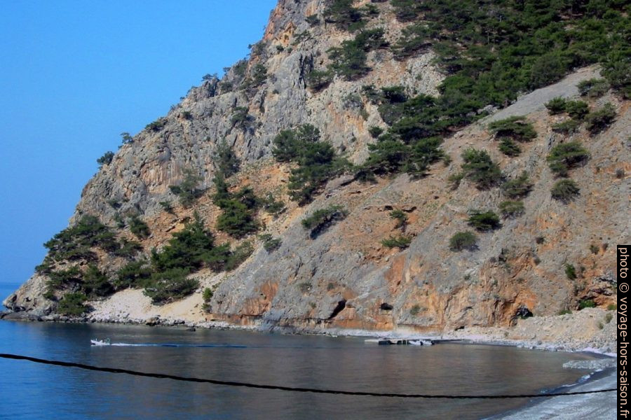 La fin de la plage à l'ouest d'Agía Rouméli. Photo © André M. Winter