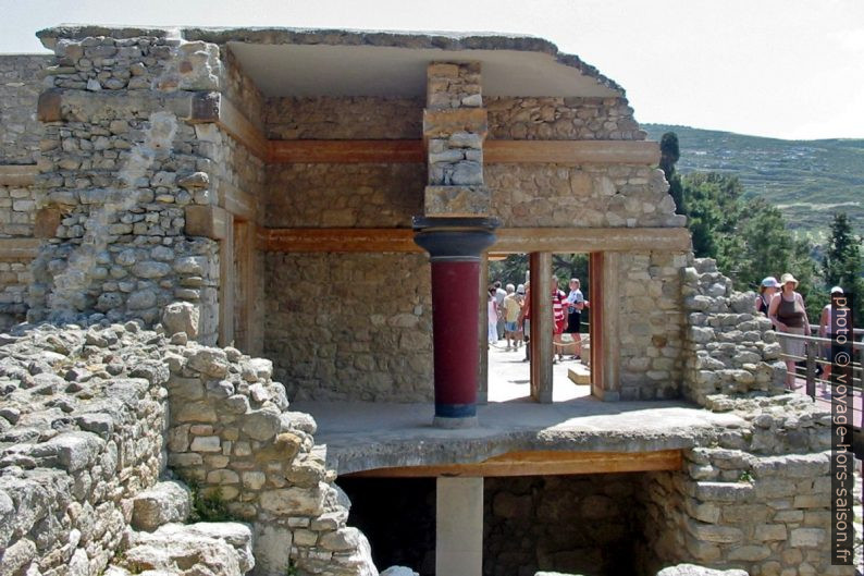 Propylône sud de Cnossos. Photo © André M. Winter