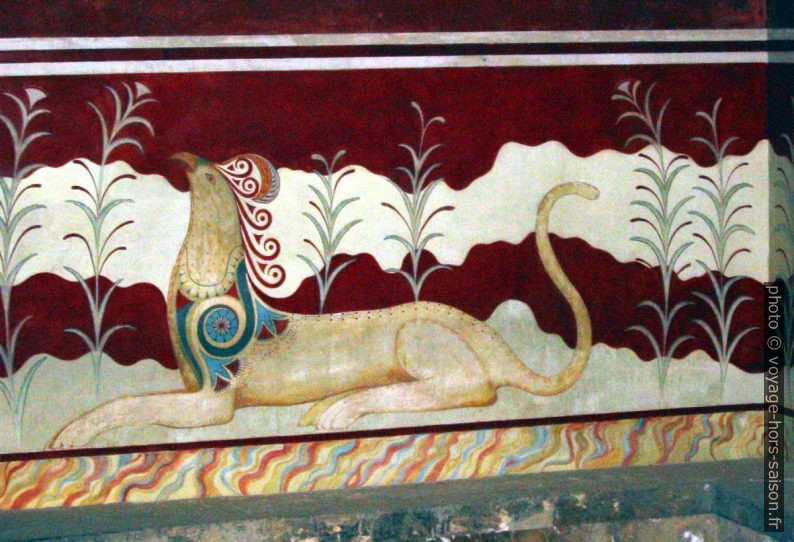 Animal féerique en fresque de la salle du trône de Cnossos. Photo © André M. Winter