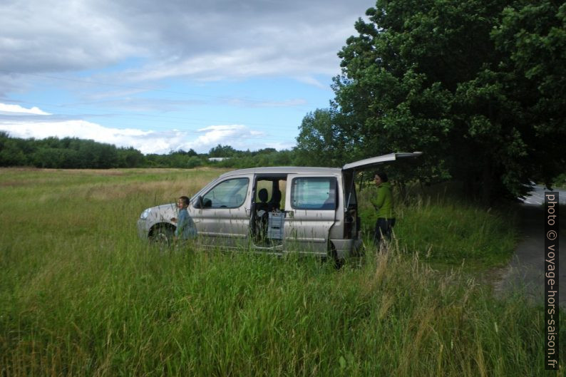 Notre Berlingo lors d’une pause à l’écart de l’autoroute. Photo © André M. Winter