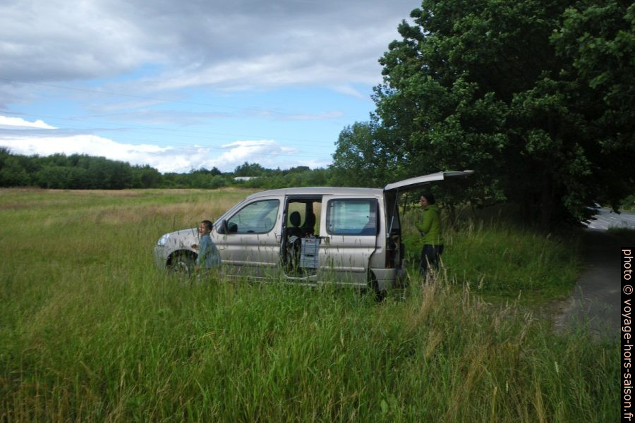 Notre Berlingo lors d’une pause à l’écart de l’autoroute. Photo © André M. Winter