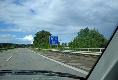 Sortie d'autoroute à Eutin. Photo © André M. Winter