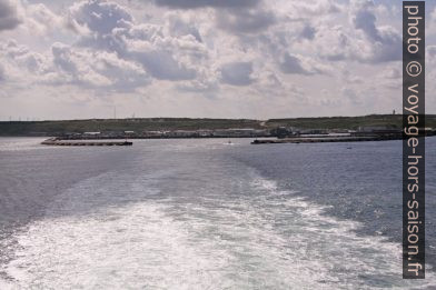 Vue retour vers le port de Hanstholm. Photo © André M. Winter