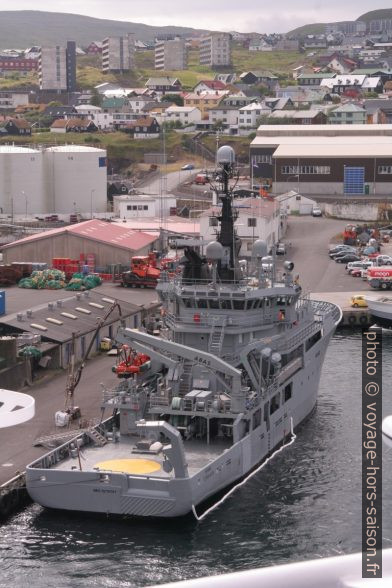 Assistance militaire aux pêcheurs Brimil à Tórshavn. Photo © André M. Winter