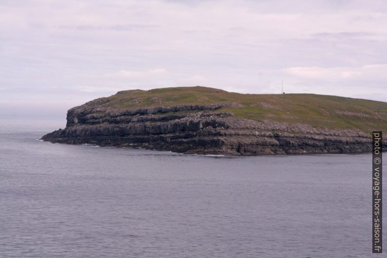 Le Cap Boðin de l'Île Nólsoy. Photo © André M. Winter