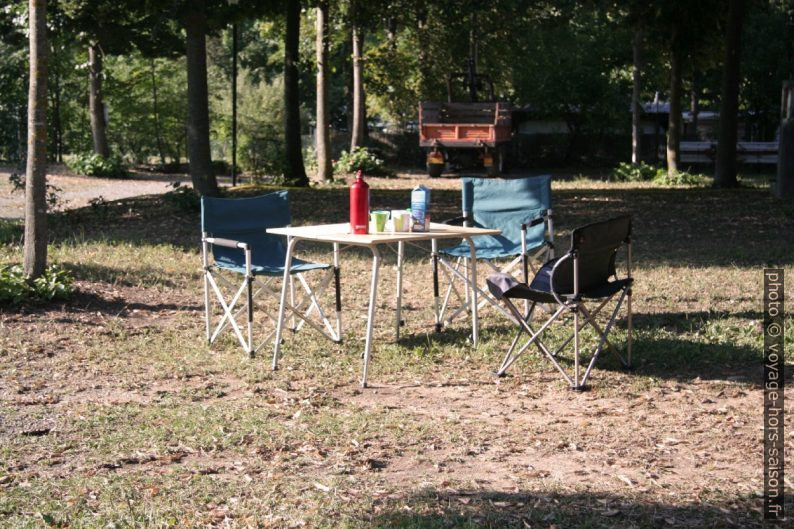 Café au Camping de Calizzano. Photo © André M. Winter