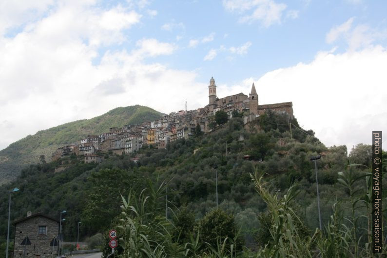 Village de Montalto Ligure. Photo © André M. Winter