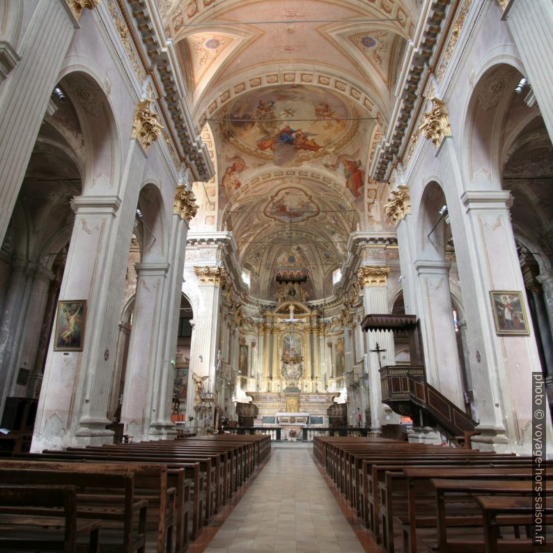 Nef de la cathédrale Saint-Michel à Sospel. Photo © André M. Winter