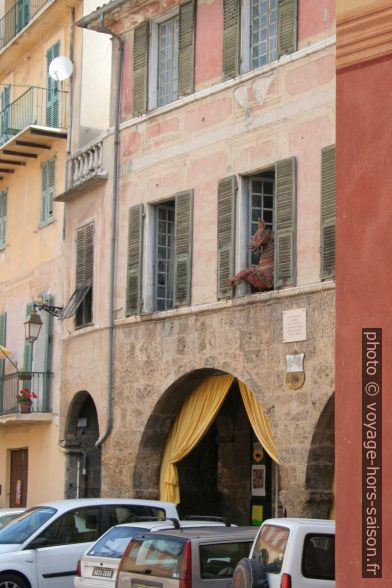 Maison avec arcades du Moyen-Âge. Photo © Alex Medwedeff