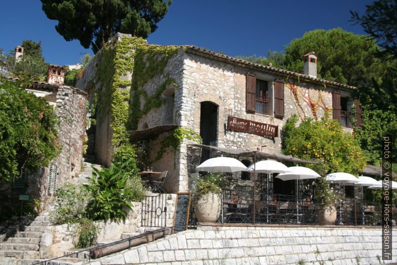 Restaurant Vieux Moulin à l'entrée de Saint-Paul-de-Vence. Photo © André M. Winter