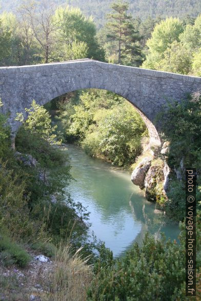 Le Pont de Madame sur l'Artuby. Photo © Alex Medwedeff