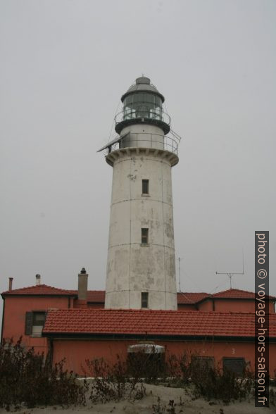 Faro di Goro. Photo © Alex Medwedeff