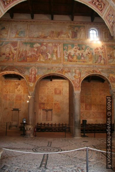 Sol est fresques de l'Abbaye de Pomposa. Photo © André M. Winter