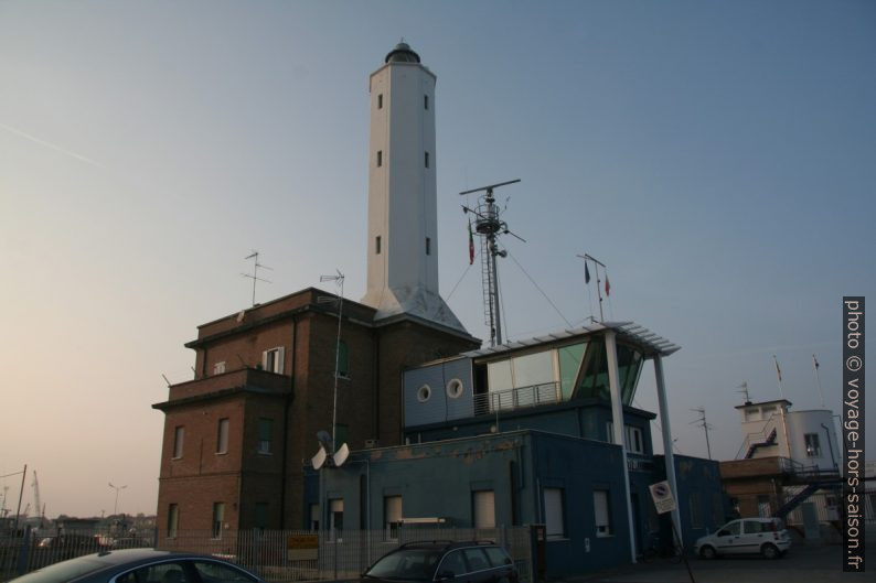 Faro di Marina di Ravenna. Photo © André M. Winter