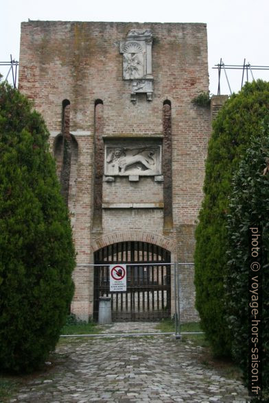 Porta di Rocca di Brancaleone. Photo © André M. Winter