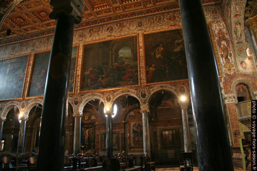 Peintures à l'huile de la Basilica di San Pietro. Photo © André M. Winter