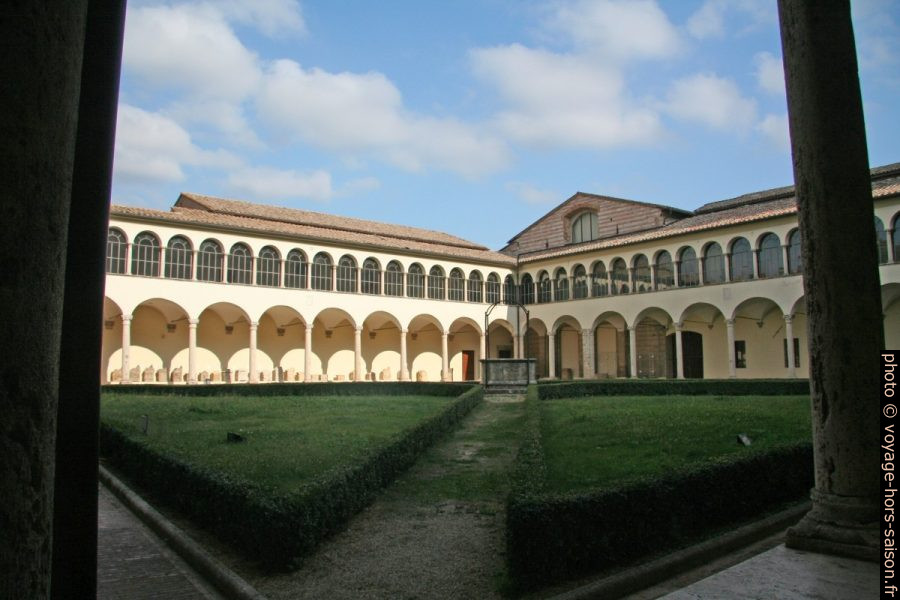 Chiostro dell'ex convento di San Domenico. Photo © André M. Winter